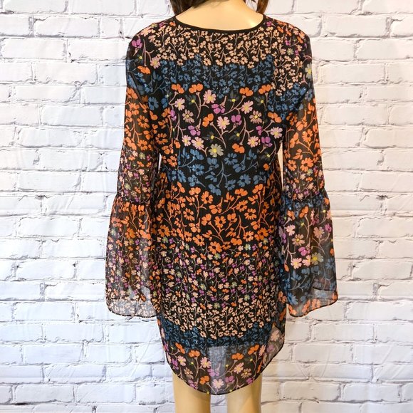 BCBGeneration, Boho BCBG lace up front floral print dress with bell sleeves - Picture 13 of 15